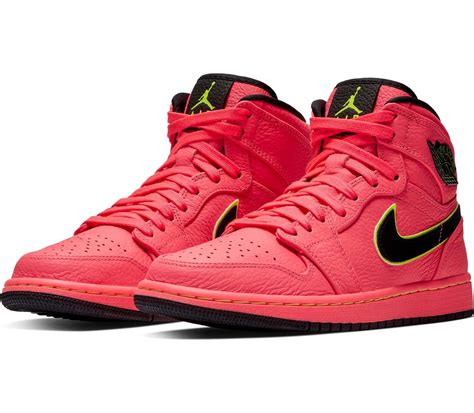 nike jordan retro women's